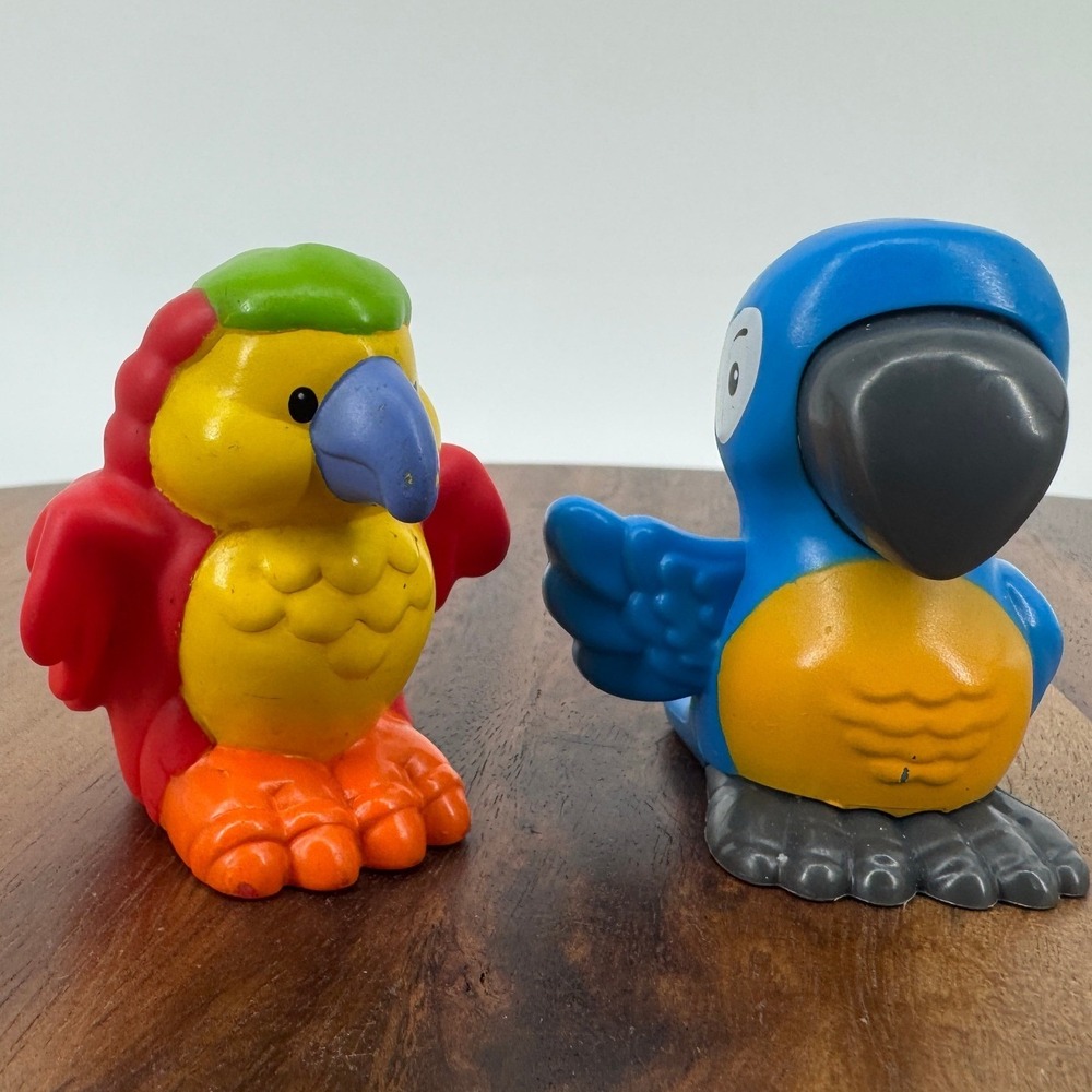 Fisher Price Little People Parrot Macaw Figures Set 2 Blue Red Yellow Bird Toy